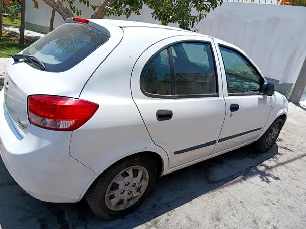 تیبا، هاچ بک