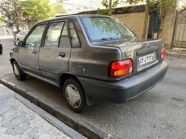 پراید، صندوق دار