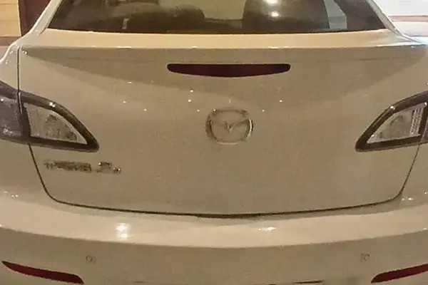 مزدا، 3 نیو صندوق دار