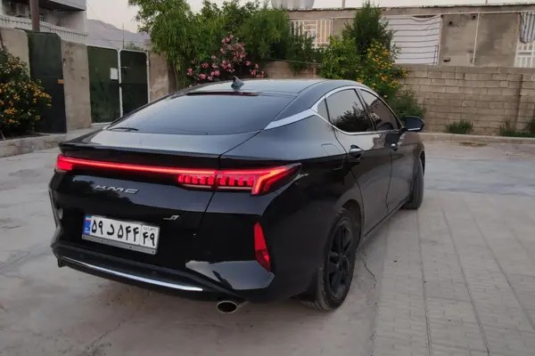 کی ام سی، J7