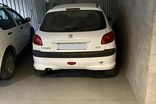 پژو، 206