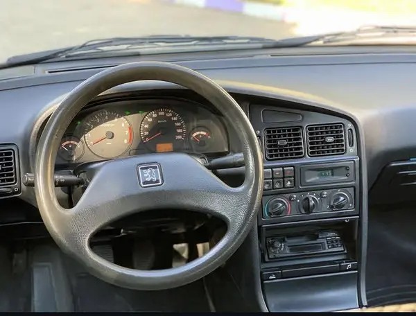 پژو، 405