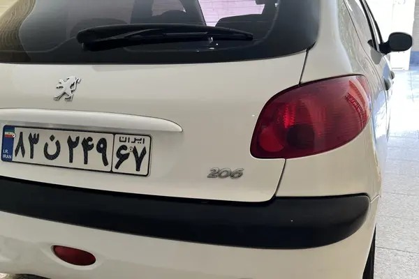 پژو، 206