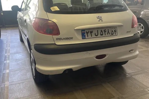 پژو، 206