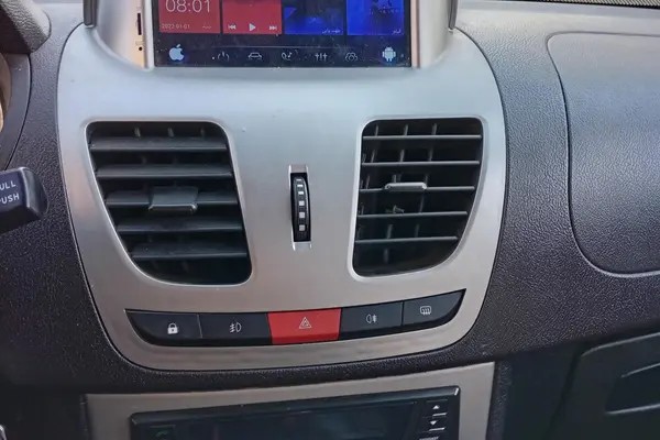 کوییک، دنده ای R