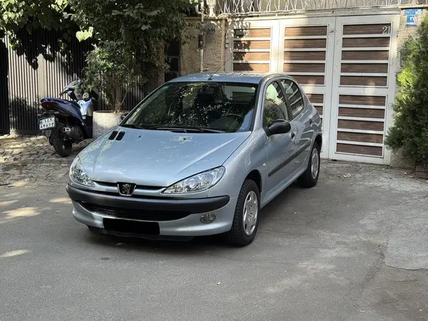 پژو، 206