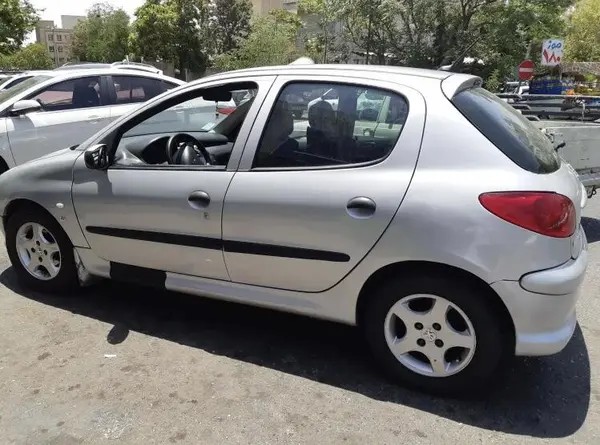 پژو، 206