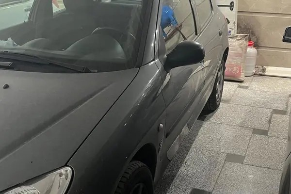 پژو، 206