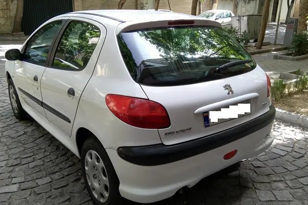 پژو، 206