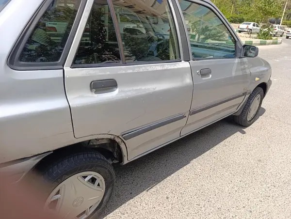 پراید، صندوق دار