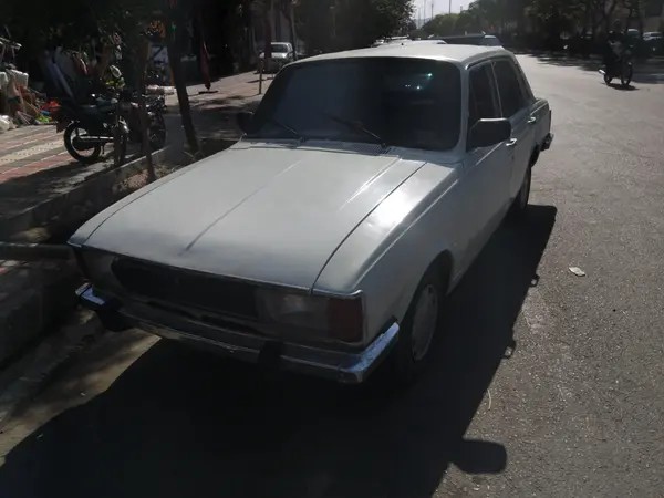 پیکان، سدان