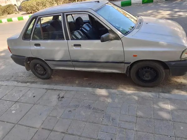 پراید، صندوق دار