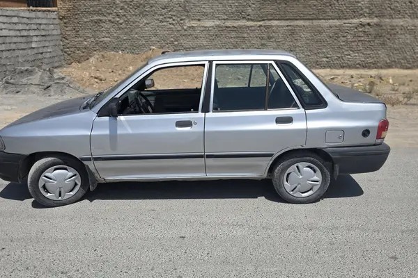 پراید، صندوق دار