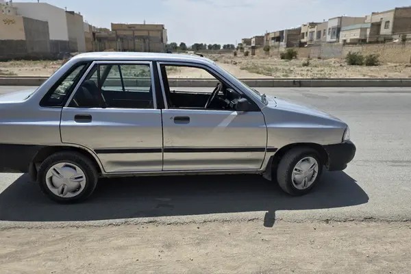 پراید، صندوق دار