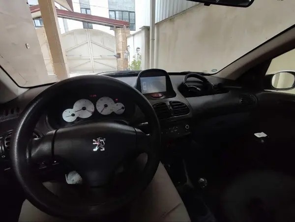 پژو، 206