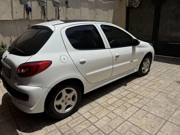 پژو، 207