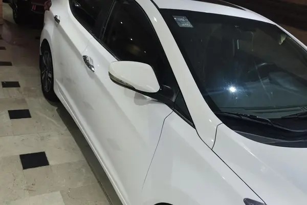 هیوندای، النترا
