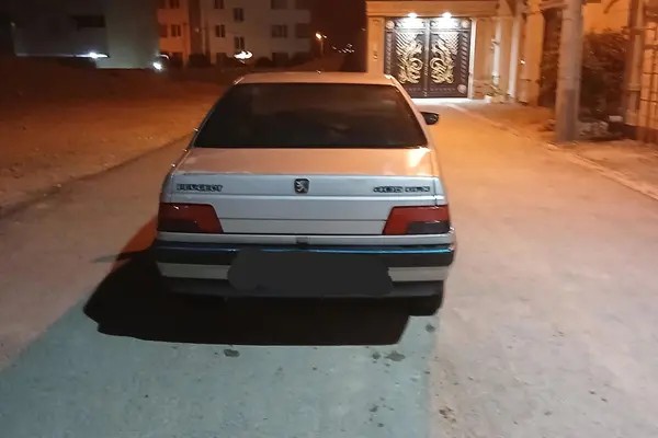 پژو، 405