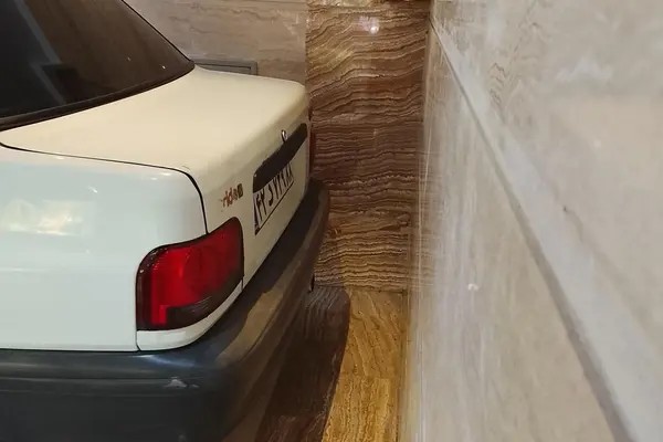پراید، صندوق دار
