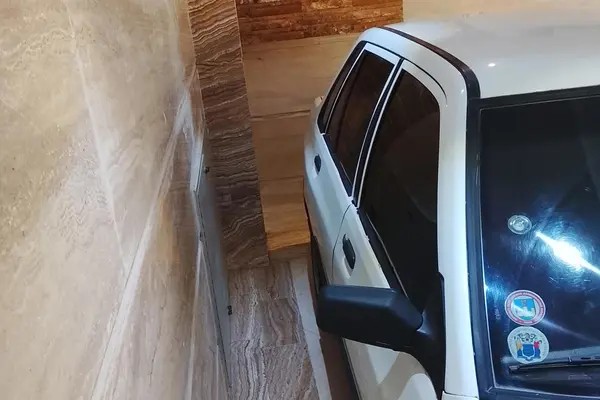 پراید، صندوق دار