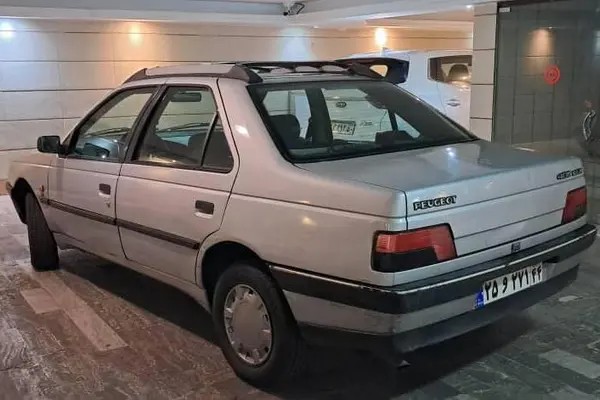 پژو، 405