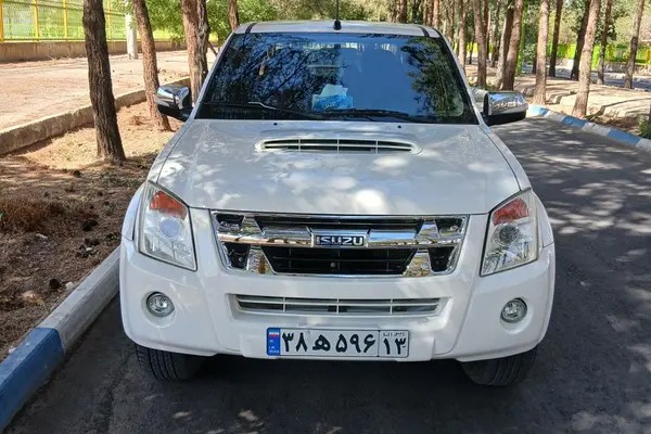 ایسوزو، دی مکس