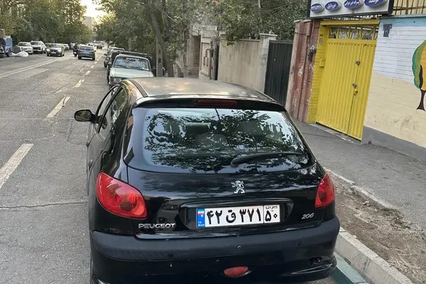 پژو، 206
