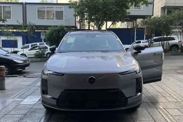 ولوو، XC70