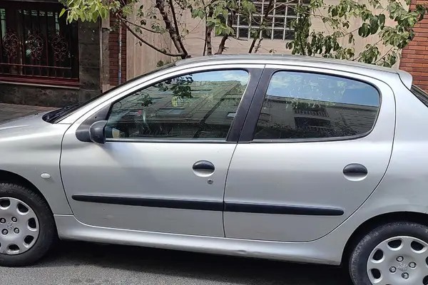 پژو، 206