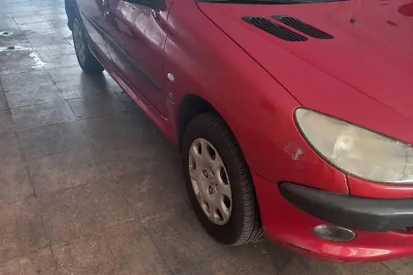 پژو، 206