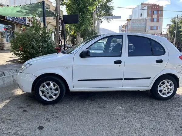 تیبا، هاچ بک