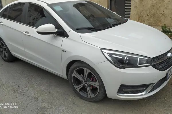 ام وی ام، آریزو 5ev