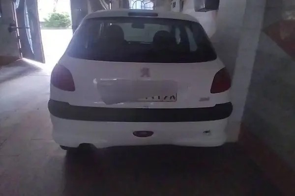 پژو، 206
