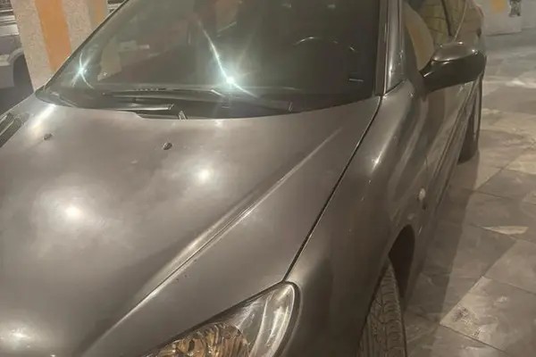 پژو، 206