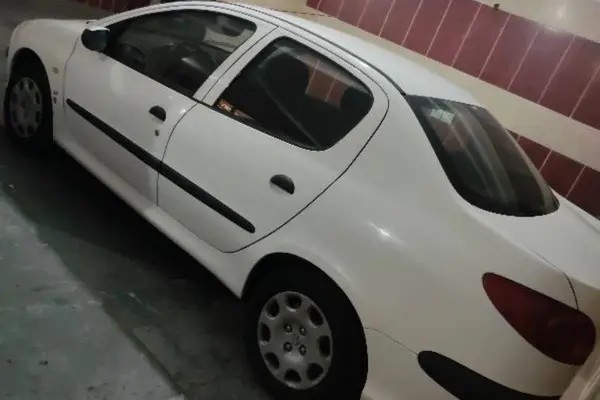 پژو، 206