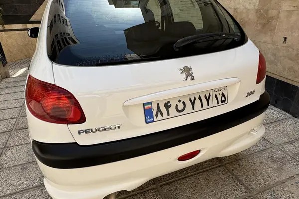 پژو، 206