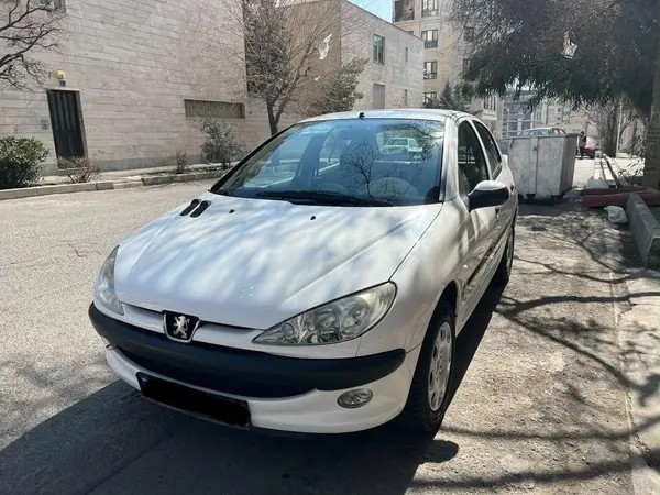 پژو، 206