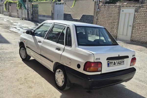 پراید، صندوق دار