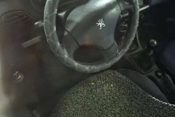 پژو، 206