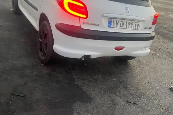 پژو، 206
