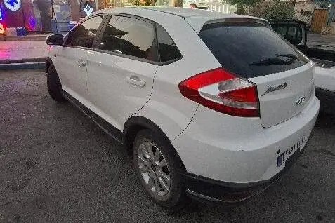 ام وی ام، 315هاچ بک