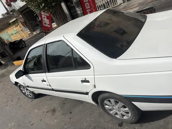 پژو، 405