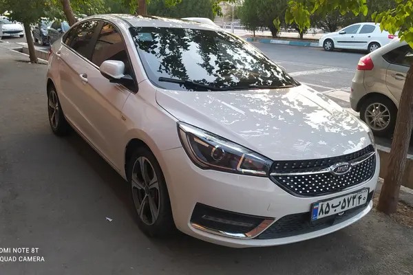 ام وی ام، آریزو 5ev