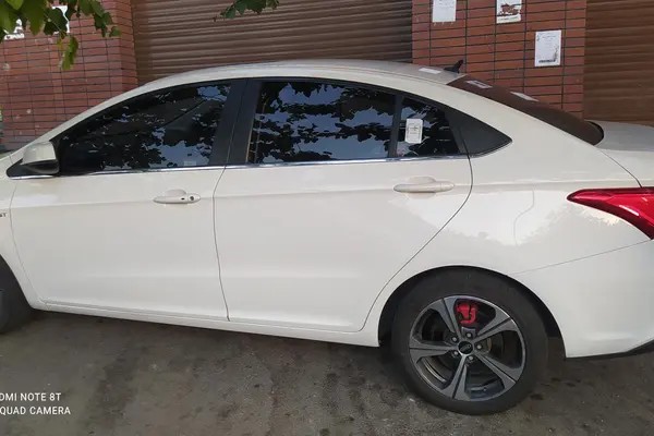 ام وی ام، آریزو 5ev