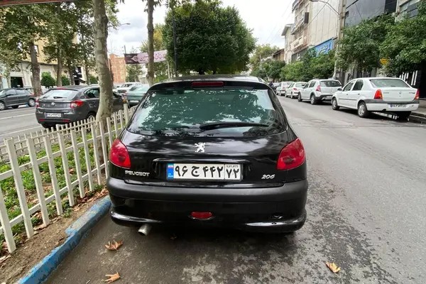 پژو، 206