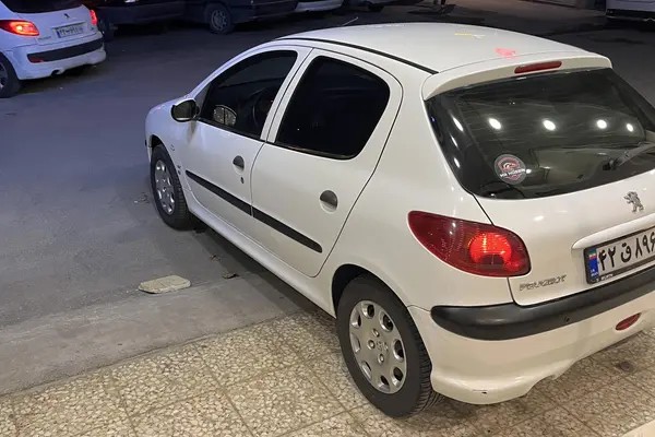 پژو، 206
