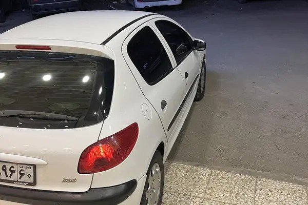 پژو، 206