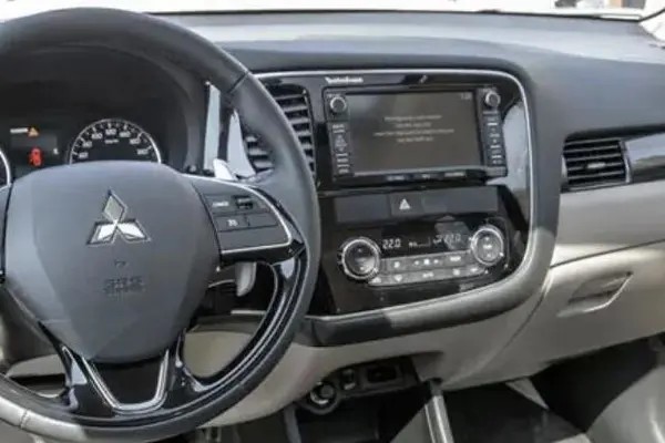 میتسوبیشی، اوتلندر