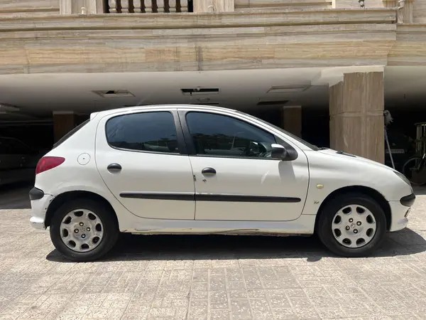 پژو، 206