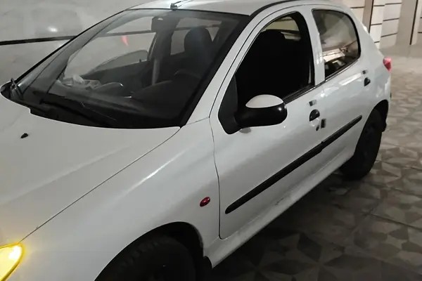 پژو، 206